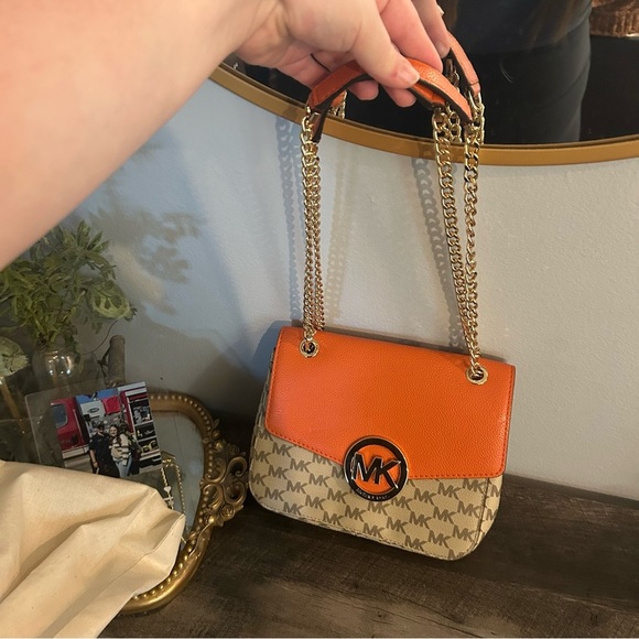 NWT Michael Kors Fullton Shoulder Flap Bag - Picture 4 of 6